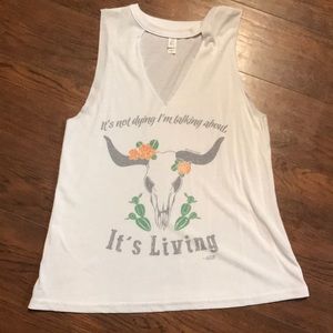 V-neck with Lonesome Dove quote